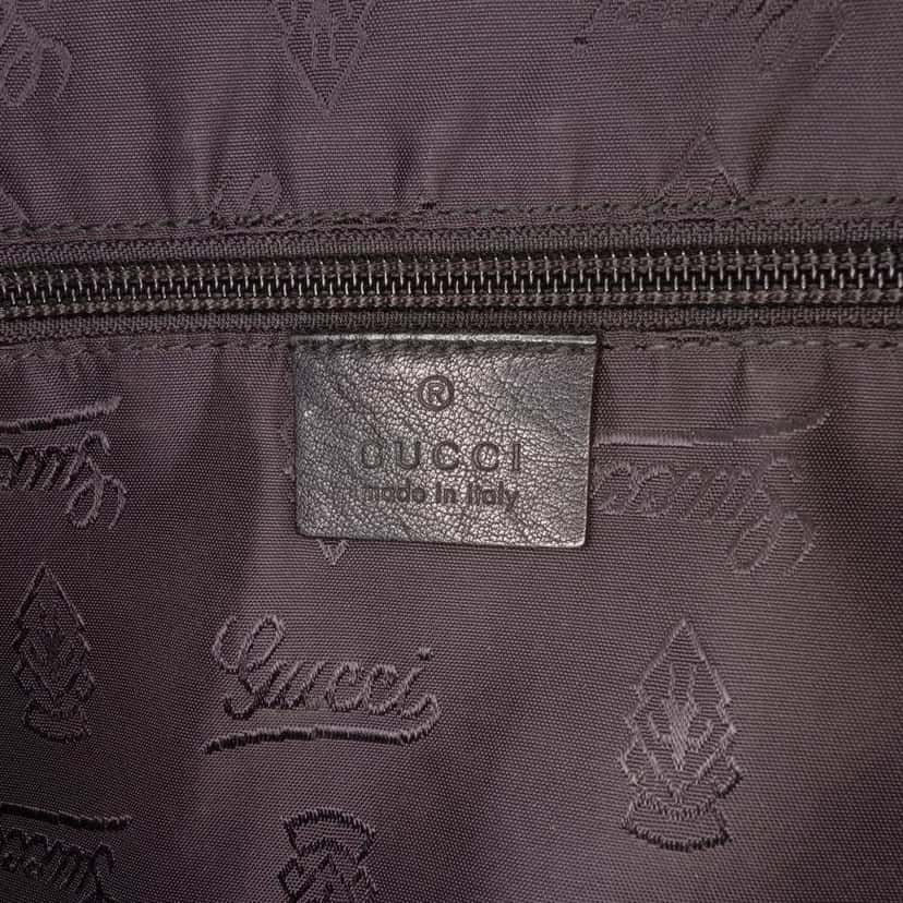 Gucci Guccissima Crossbody Black Leather Good condition - Box View