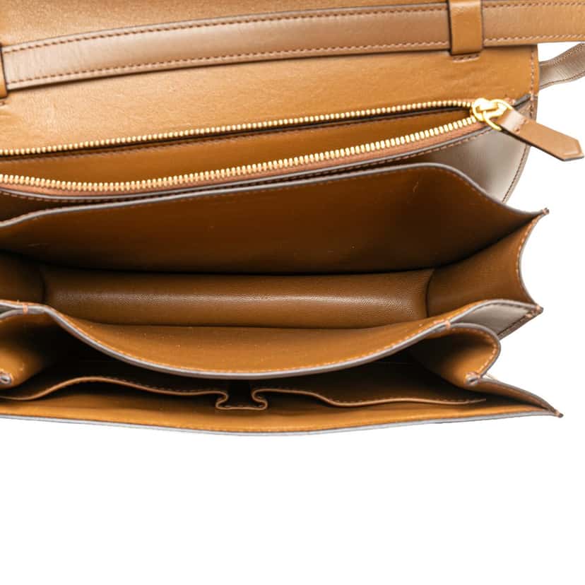 Celine Medium Calfskin Classic Box Brown Leather Good condition - Model View