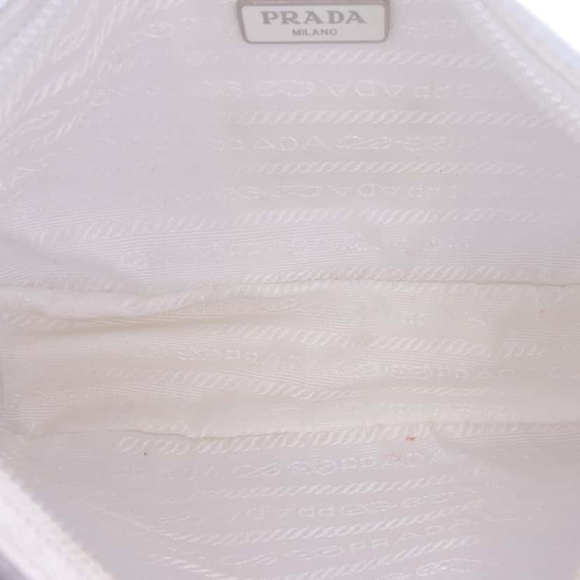Prada Mini Re Nylon Re Edition 2000 Shoulder Bag White Good condition - Model View