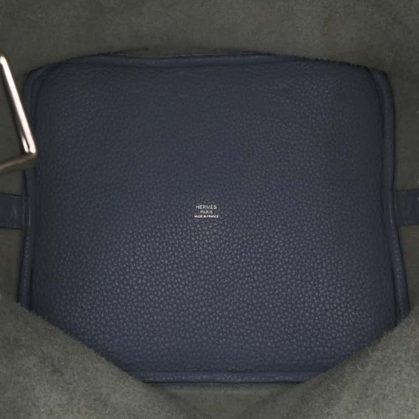 Hermès Clemence Picotin Lock 26 Blue Leather Good condition - Model View