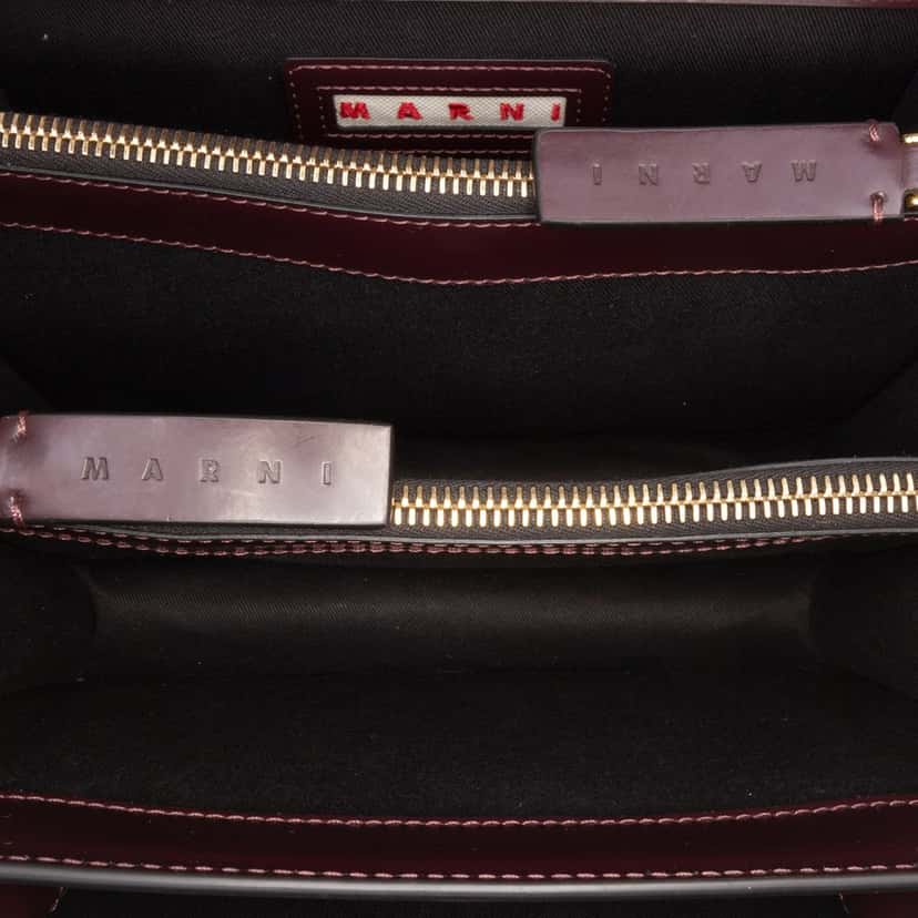 Marni Medium Trunk Leather Shoulder Bag Red Leather Good condition - Model View