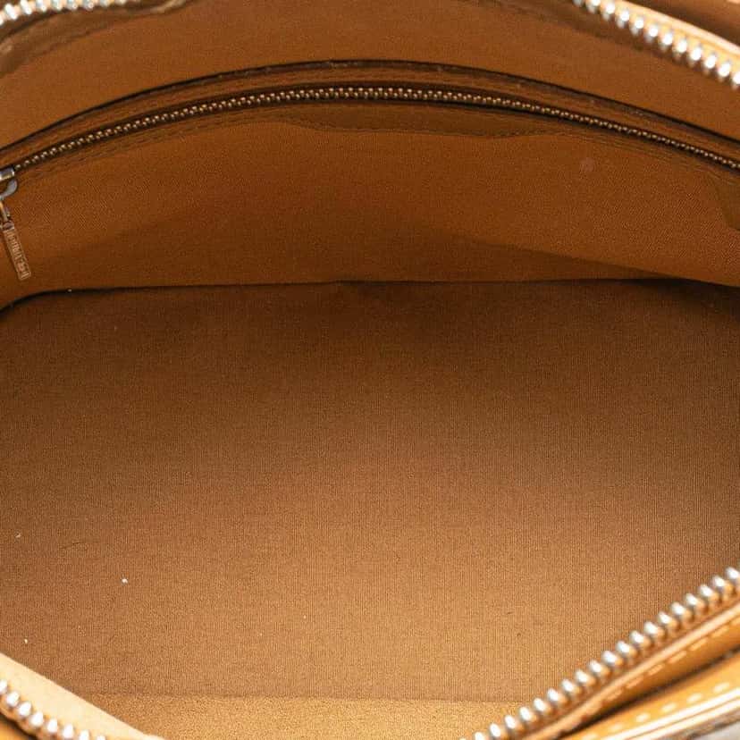 Louis Vuitton Monogram Mat Stockton Gold Leather Very good condition - Model View