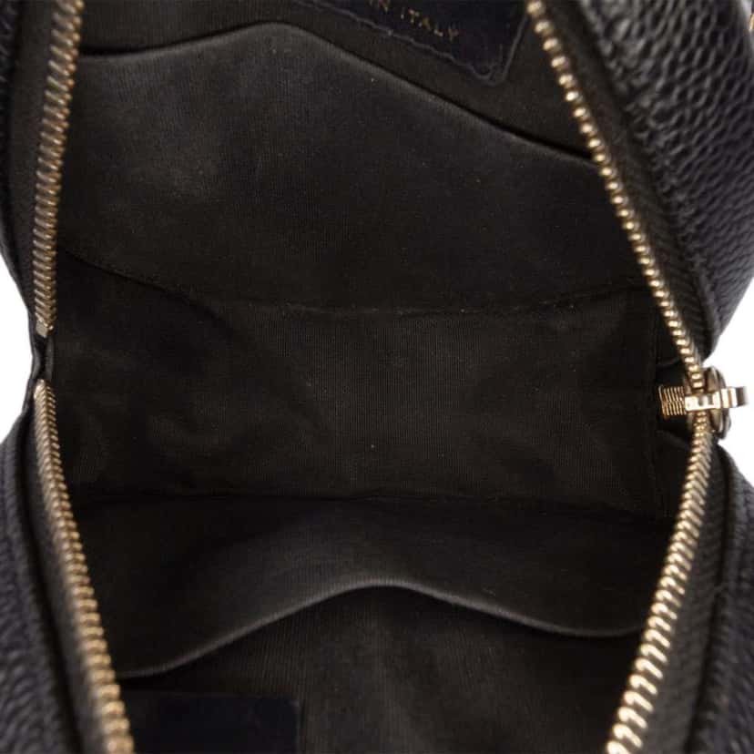 Chanel Caviar CC Filigree Round Clutch with Chain Black Leather Good condition - Model View