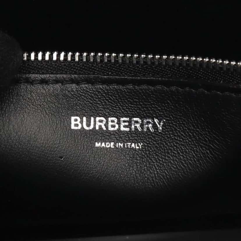 Burberry Leather Pocket Satchel Black Leather Good condition - Model View