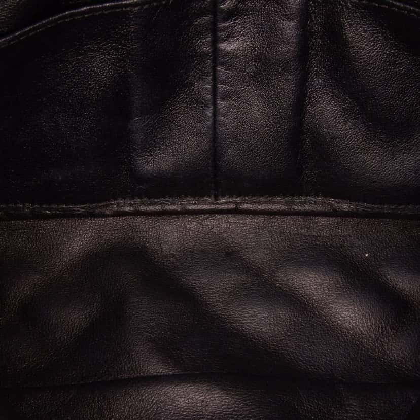 Chanel CC Quilted Lambskin Double Flap Black Leather Good condition - Model View