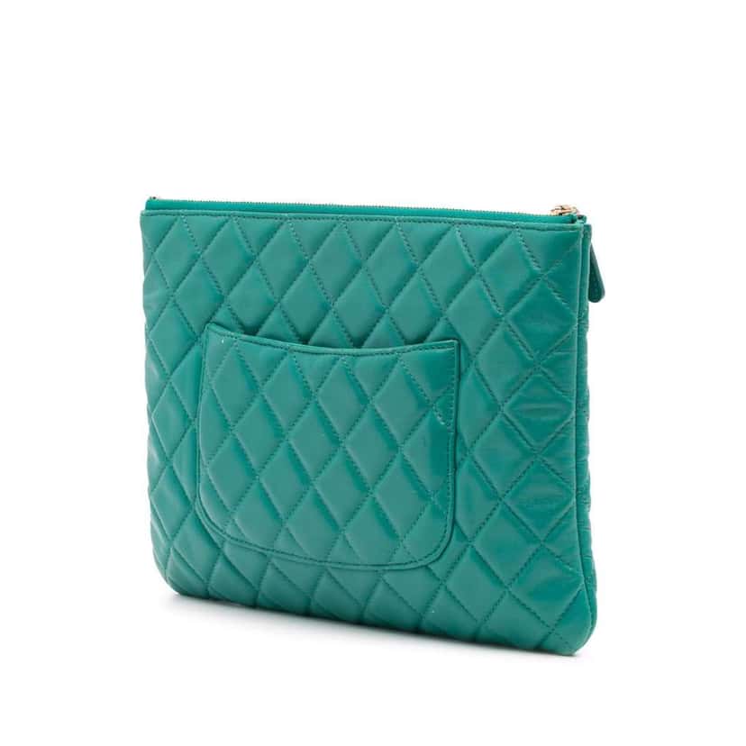 Chanel Medium Quilted Lambskin O Case Clutch Green Leather Good condition - Back View