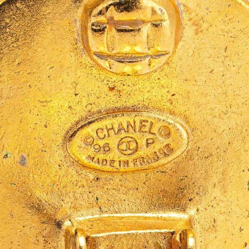 Chanel Gold Plated CC Round Clip On Earrings Gold Metal Good condition - Inside View