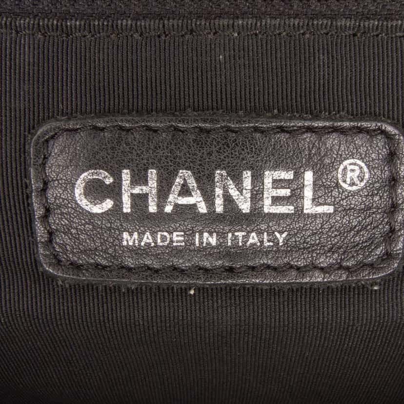 Chanel Caviar Grand Shopping Tote Black Leather Good condition - Box View
