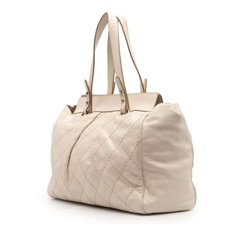 Chanel Large Quilted Aged Calfskin On The Road Tote Brown Leather Good condition - Back View