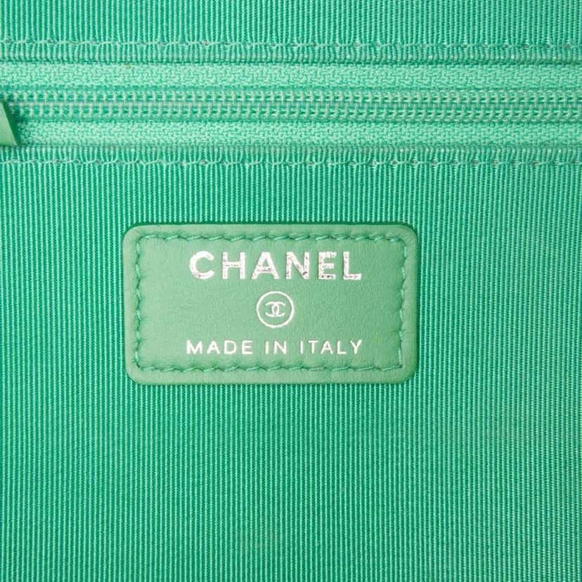 Chanel Quilted Boucle Tweed Robot Charm Wallet On Chain Black Tweed Good condition - Box View