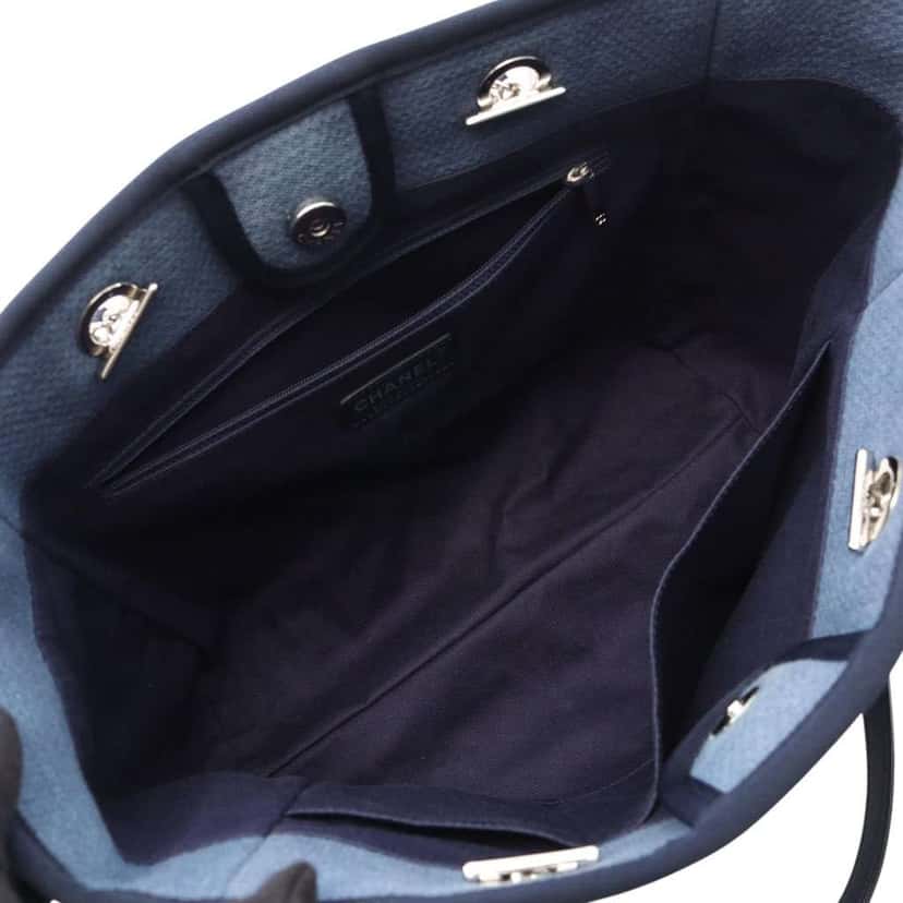 Chanel Small Canvas Deauville Tote Blue Canvas Good condition - Inside View