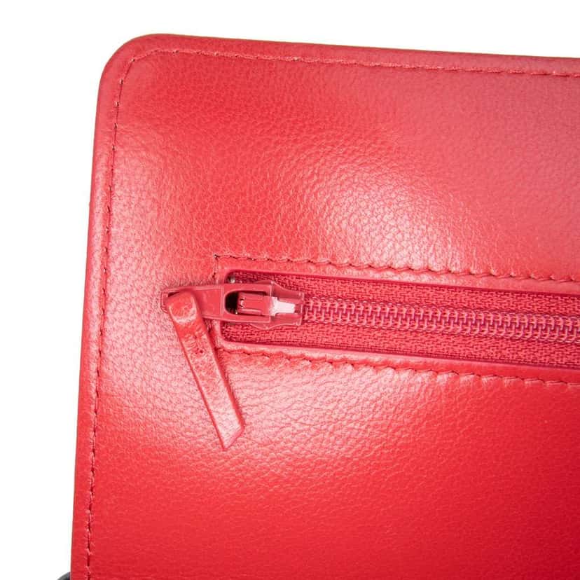 Chanel Quilted Goatskin 19 Wallet on Chain Red Leather Good condition - Box View