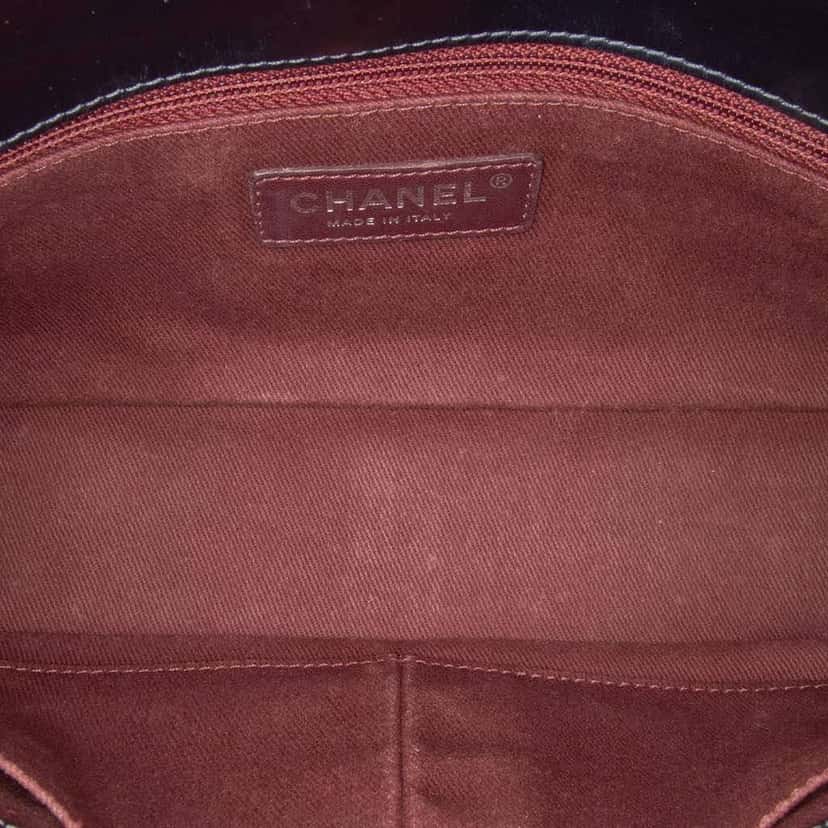 Chanel Quilted Glazed Calfskin Coco Pleats Flap Blue Leather Good condition - Model View
