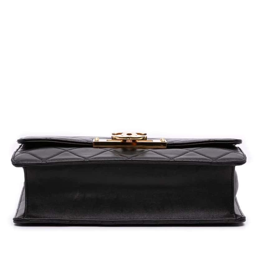 Chanel Medium Quilted Lambskin Golden Class Flap Black Leather Very good condition - Inside View