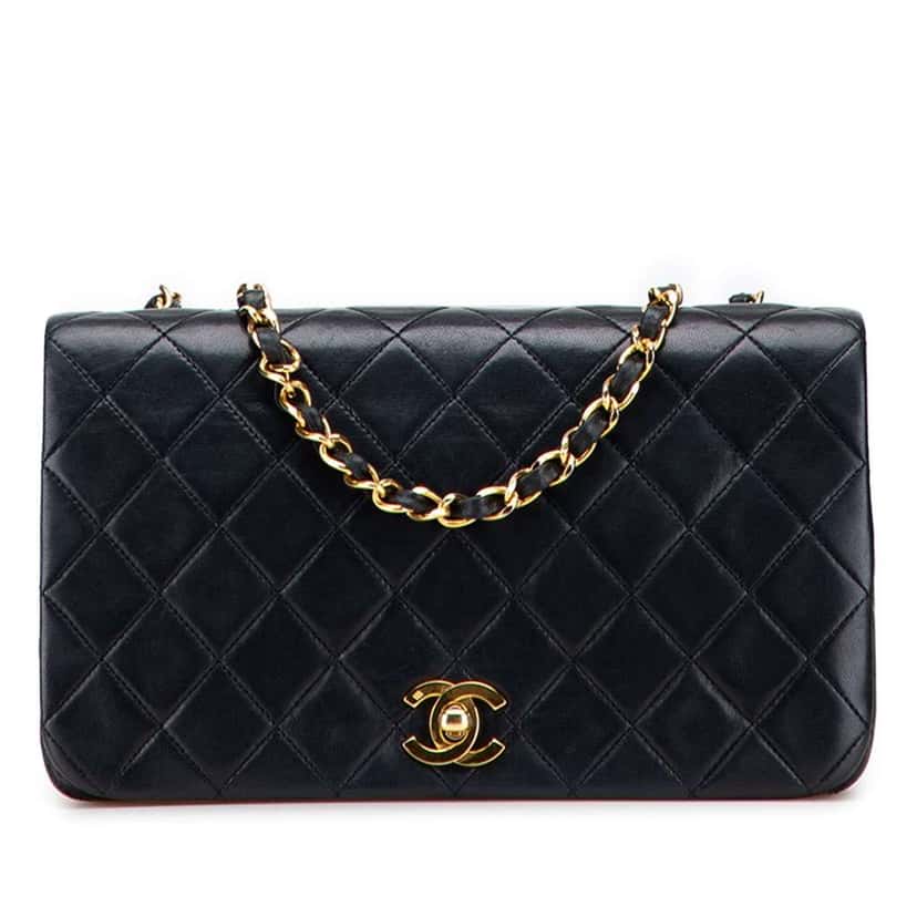 Chanel CC Quilted Lambskin Full Single Flap Black Leather Good condition - Front View