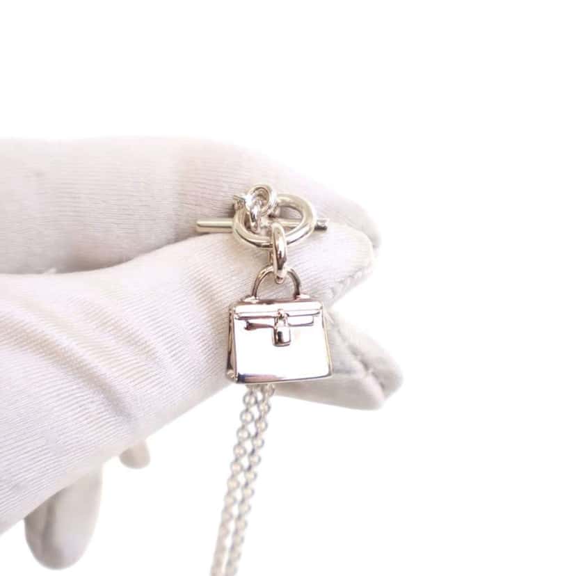 Hermès Sterling Silver Amulettes Kelly Pendant Necklace Silver Silver Good condition - Box View