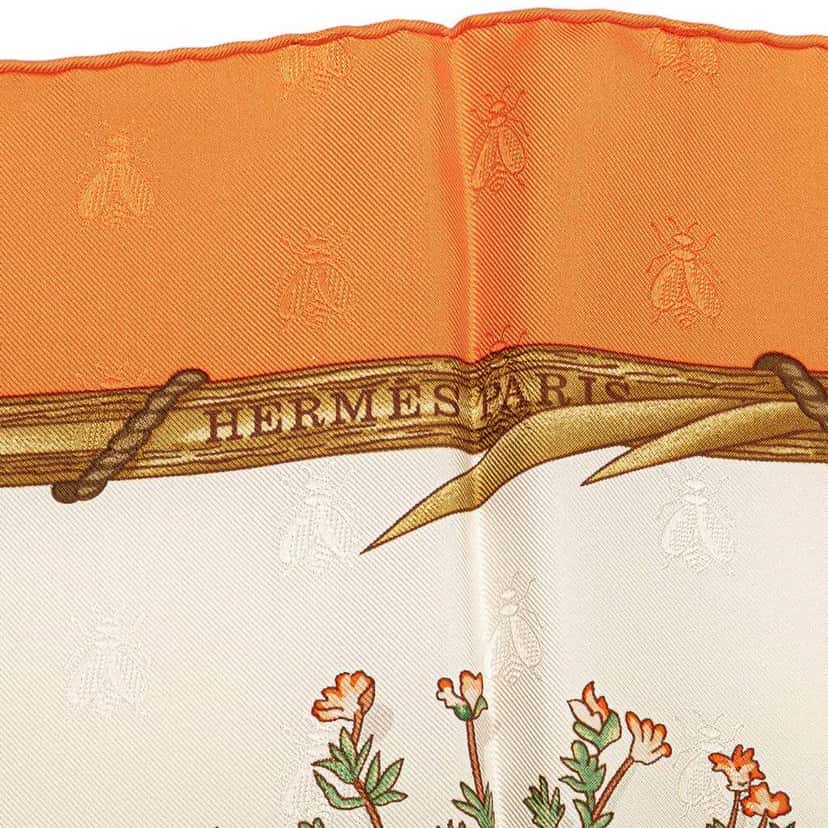 Hermès Herbier de Gavarnie Silk Scarf White Silk Good condition - Model View