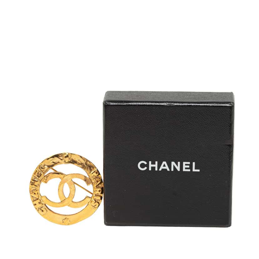 Chanel Gold Plated CC Round Brooch Gold Metal Good condition - Box View