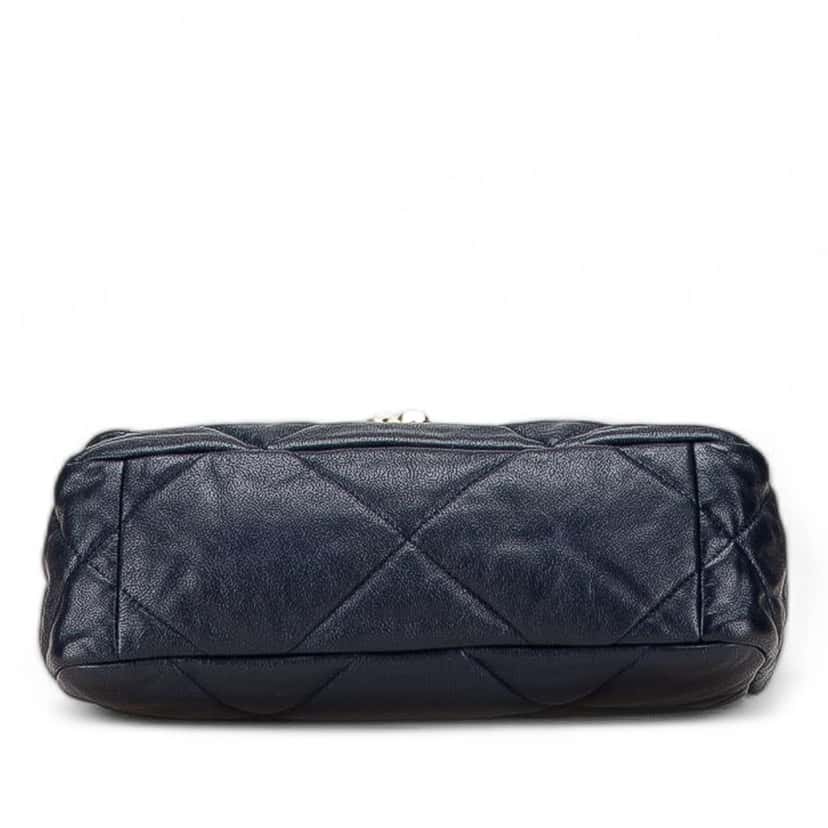 Chanel Medium Lambskin 19 Flap Blue Leather Good condition - Inside View