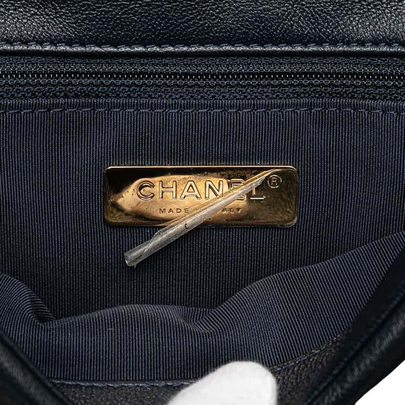 Chanel Medium Lambskin 19 Flap Blue Leather Good condition - Box View