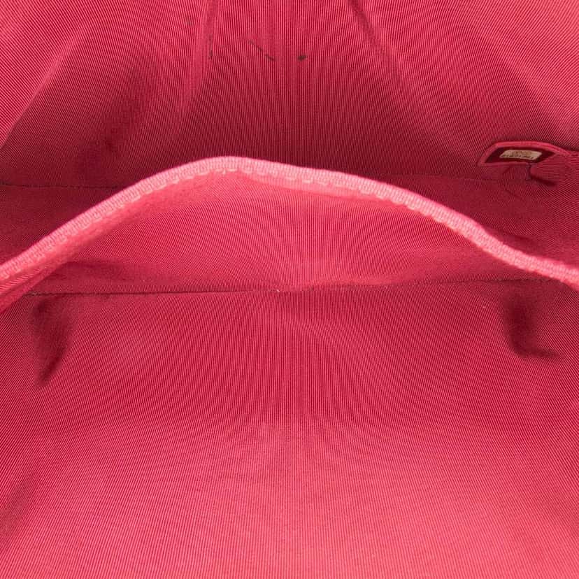 Chanel Quilted Patent Goatskin Pagoda Accordion Flap Red Leather Good condition - Model View