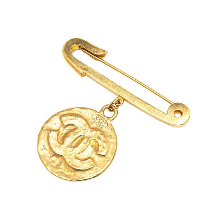 Chanel Gold Plated CC Medallion Safety Pin Brooch Gold Metal Good condition - Back View