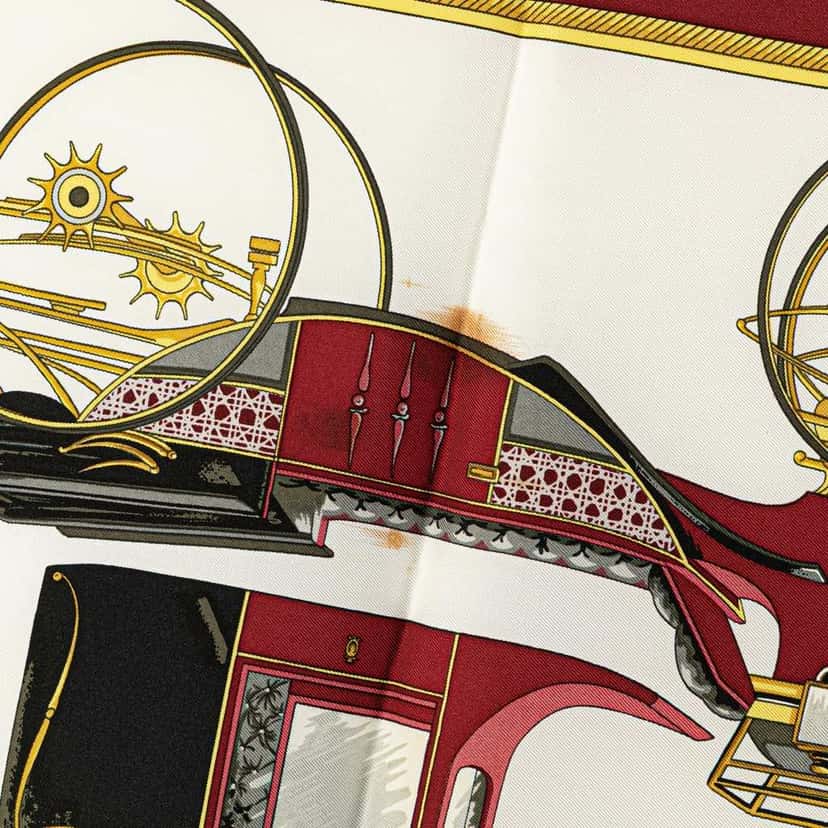 Hermès Les Voitures a Transformation Silk Scarf White Silk Good condition - Box View