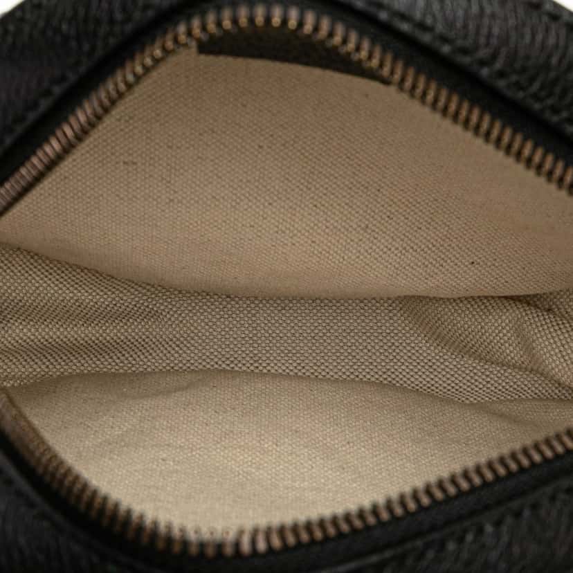 Gucci GG Marmont Velvet Round Crossbody Black Velvet Good condition - Model View