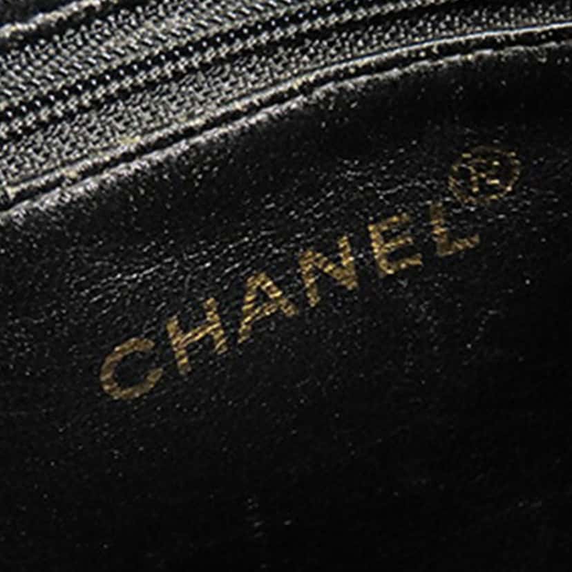 Chanel Caviar Medallion Tote Black Leather Good condition - Box View