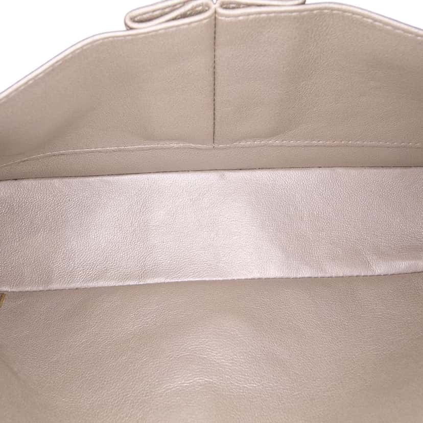 Chanel Medium Classic Iridescent Lambskin Double Flap Gold Leather Good condition - Model View