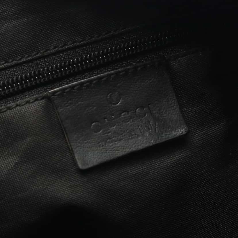 Gucci GG Nylon Shoulder Bag Black Good condition - Model View