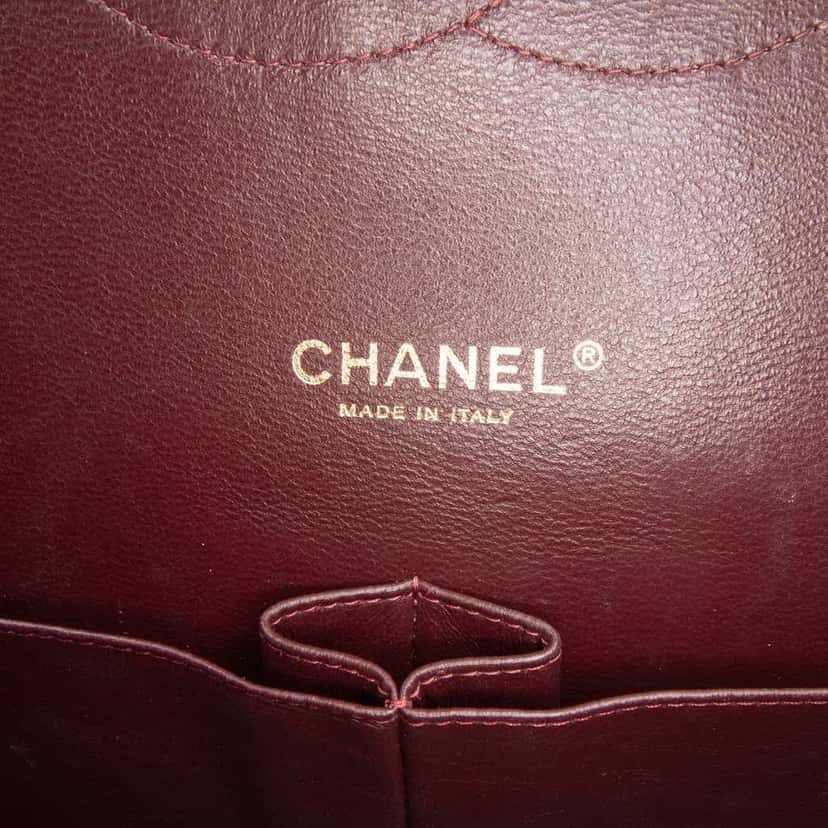 Chanel Maxi Classic Lambskin Double Flap Black Leather Good condition - Box View