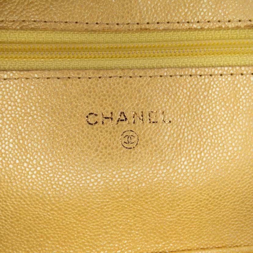 Chanel CC Quilted Caviar Wallet on Chain Yellow Leather Good condition - Box View