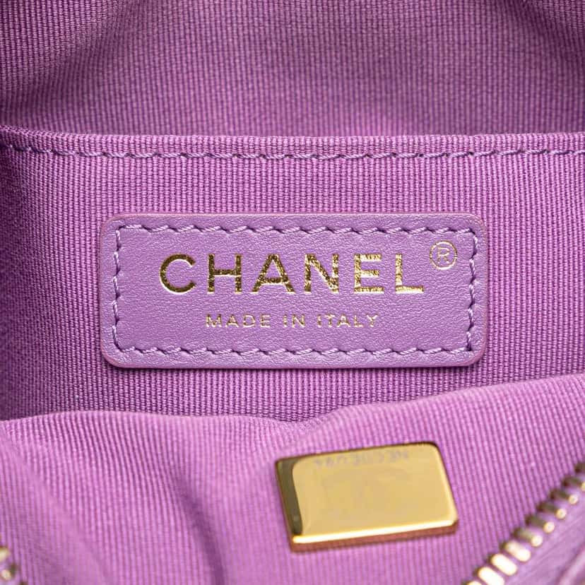 Chanel Quilted Caviar My Perfect Camera Case Purple Leather Good condition - Box View