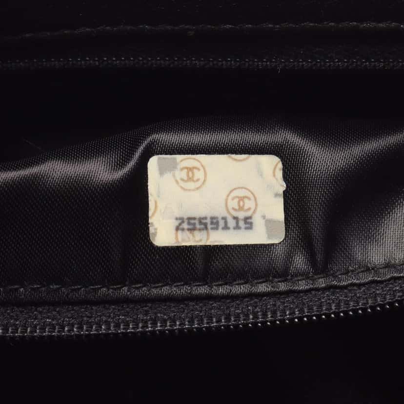 Chanel Medium CC Quilted Lambskin Tassel Camera Bag Black Leather Good condition - Box View