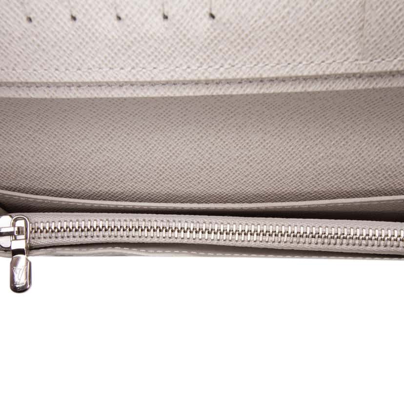 Louis Vuitton Taiga Portefeuille Brazza Bifold Long Wallet Brown Leather Good condition - Box View