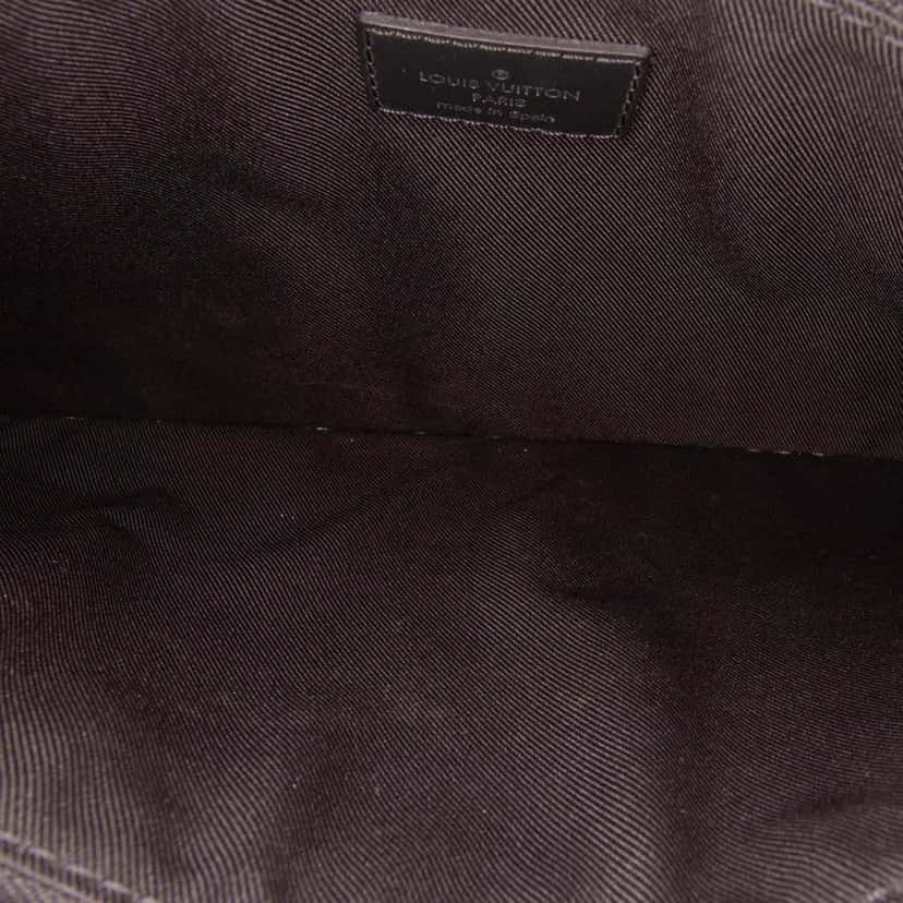 Louis Vuitton Monogram Eclipse Cabas Pochette Black Canvas Good condition - Model View