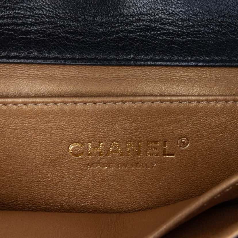 Chanel Small Lambskin Chic Pearls Flap Black Leather Good condition - Box View