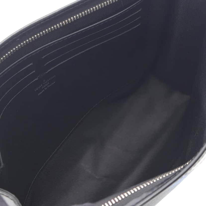 Louis Vuitton Damier Graphite Pixel Pochette Voyage MM Black Canvas Good condition - Inside View