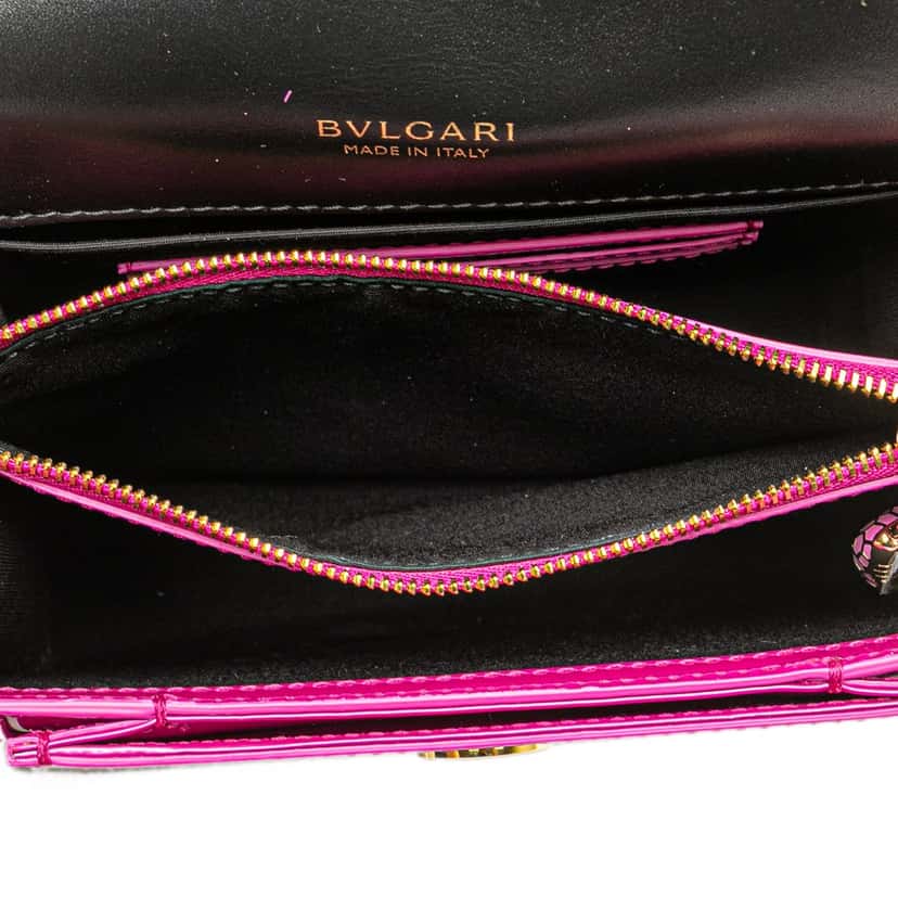 Bvlgari Patent Serpenti Forever Crossbody Pink Leather Good condition - Model View