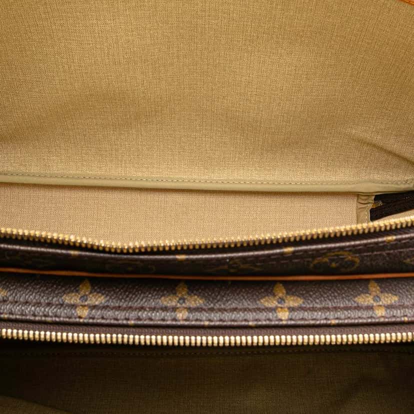 Louis Vuitton Monogram Alize 24 Heures Brown Canvas Good condition - Model View