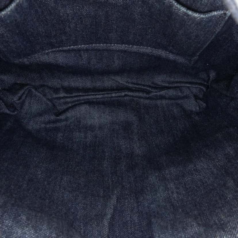 Miu Miu Matelasse Embroidered Denim Shoulder Bag Blue Denim Good condition - Model View