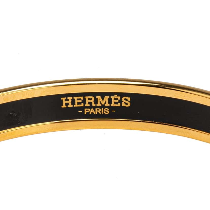 Hermès Narrow Stripes and Pattern Enamel Bangle 65 Gold Good condition - Model View