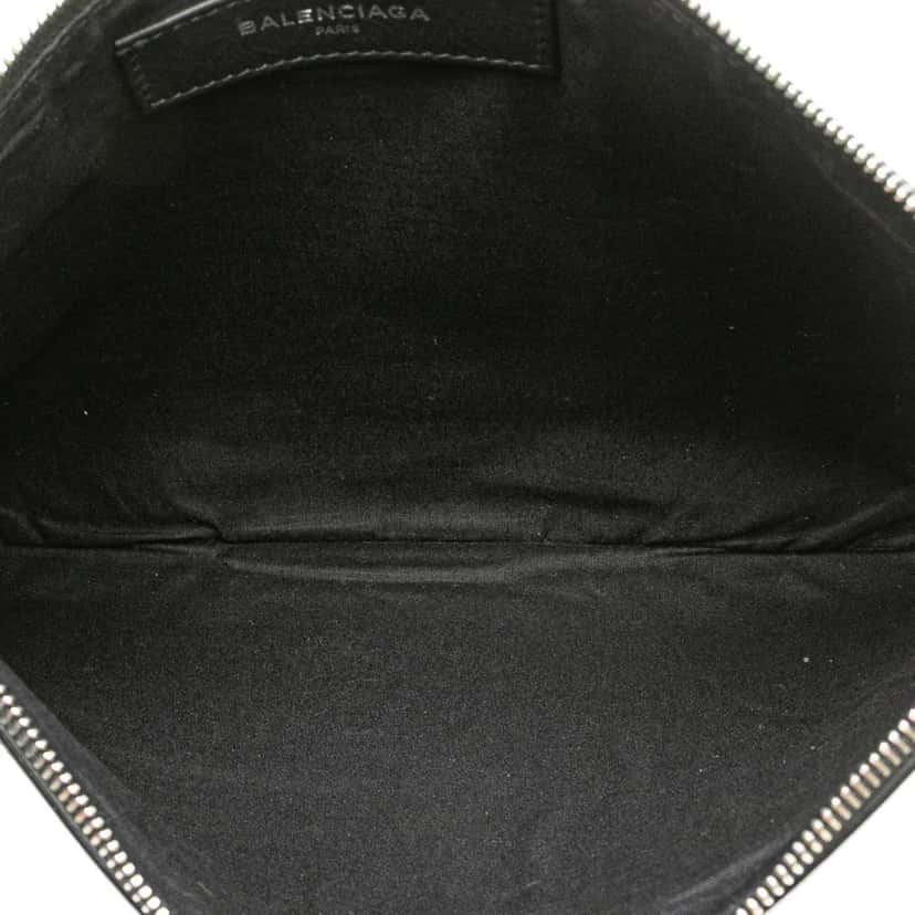 Balenciaga Leather Everyday Clutch Black Leather Good condition - Model View