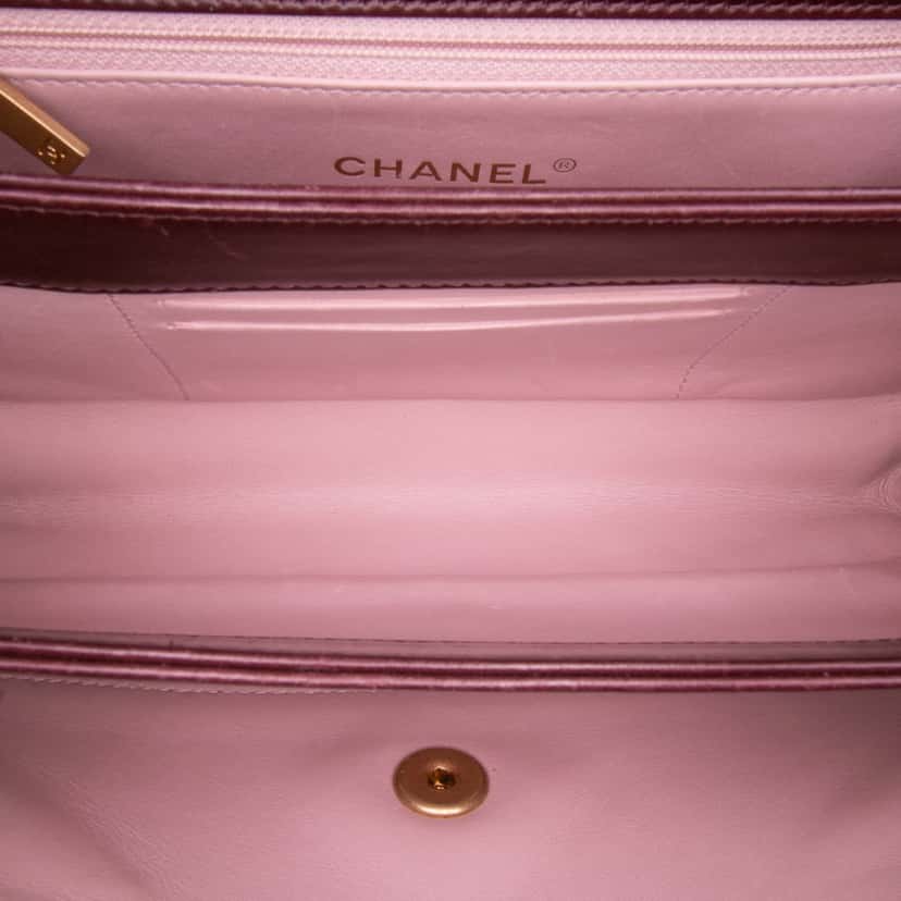 Chanel Small Aged Calfskin Straight Lined Flap Red Leather Good condition - Model View