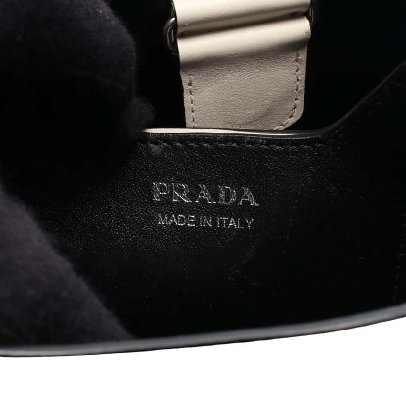 Prada Small Saffiano Cuir Smalto Panier Satchel White Leather Good condition - Model View