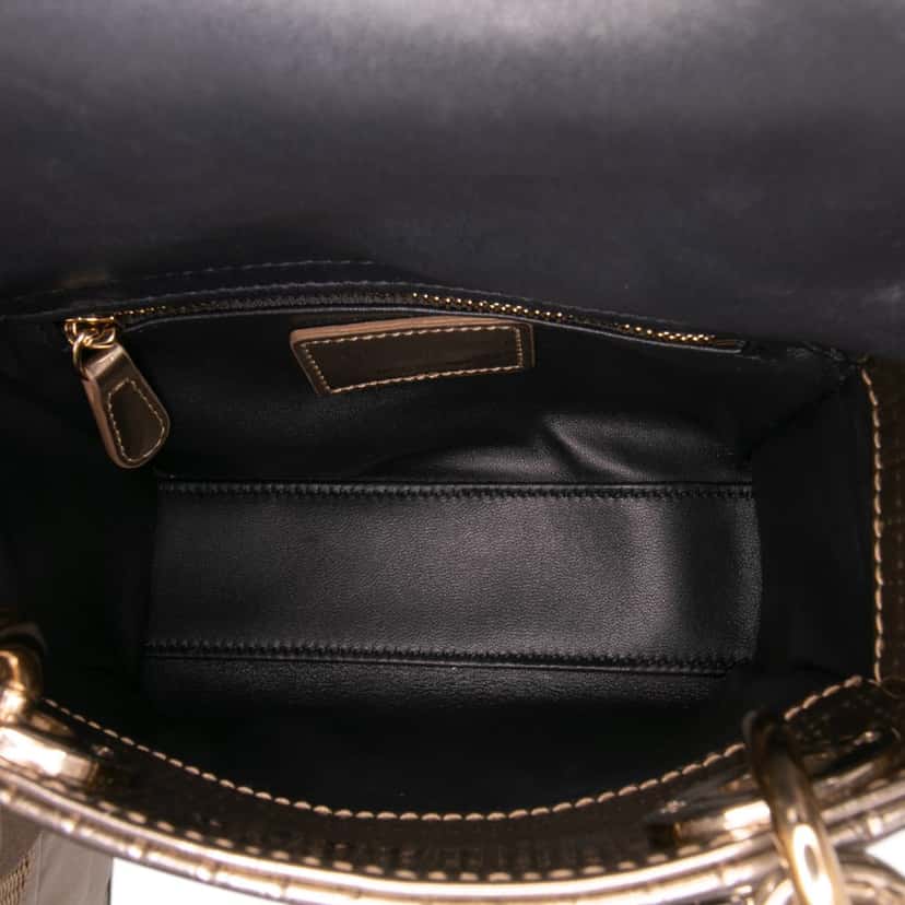 Dior Mini Metallic Patent Microcannage Lady Dior Gold Leather Good condition - Model View