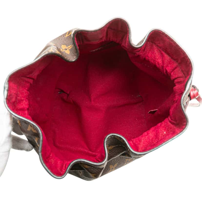 Louis Vuitton Monogram Noe Pouch Brown Canvas Very good condition - Model View