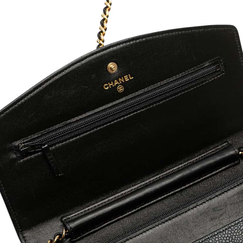 Chanel CC Caviar Wallet on Chain Black Leather Good condition - Box View