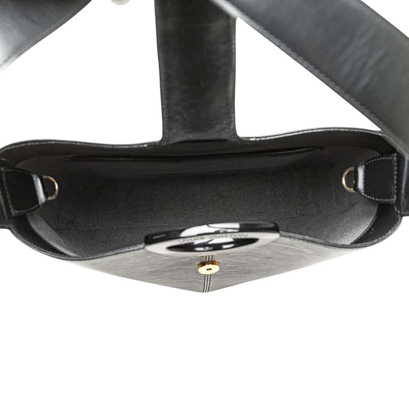 Louis Vuitton Epi Reverie Black Leather Good condition - Model View